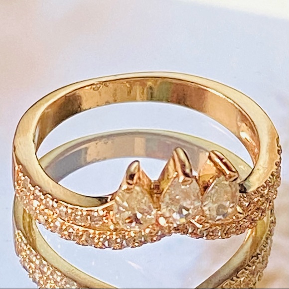 Cubic Zirconia Crown Ring - Picture 6 of 7